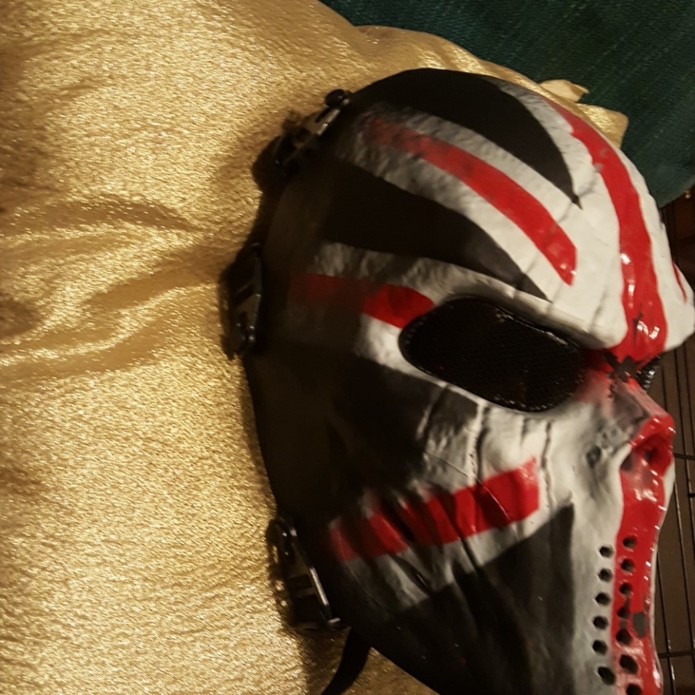 Mask - Picture 2 of 3